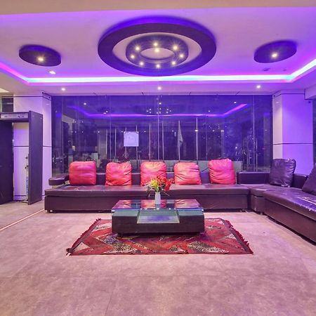 Oyo Townhouse 707 Grand Krishna Hotel Хидерабад Екстериор снимка