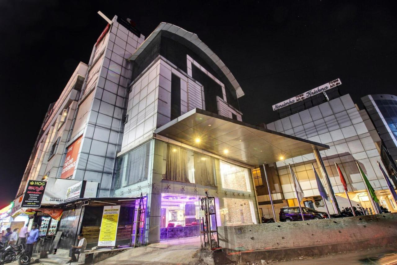 Oyo Townhouse 707 Grand Krishna Hotel Хидерабад Екстериор снимка